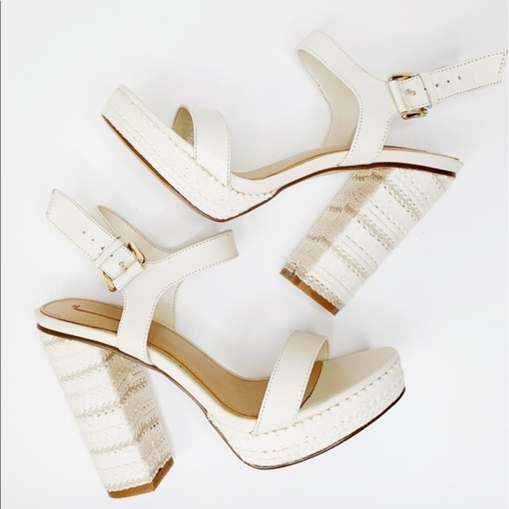 NWOT White Cream Aldo Joann Crochet Platform Heels